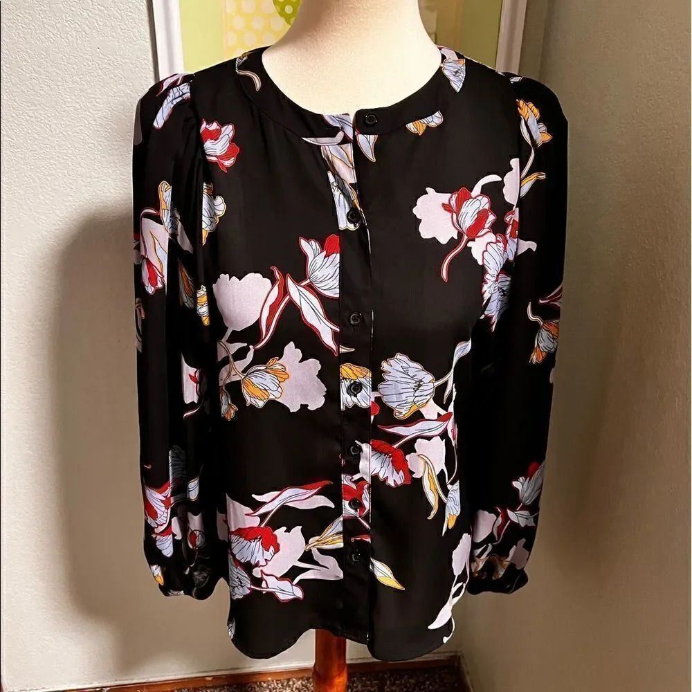 EUC WhoWhat Wear Long Sleeve Button Down Blouse Size XS #112